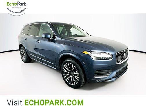 2022 Volvo XC90 T5 Momentum