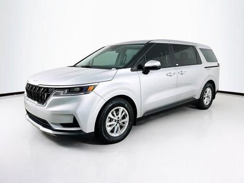 2023 Kia Carnival LX