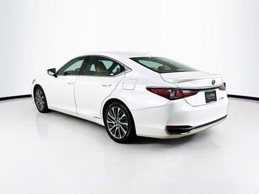 2021 Lexus ES 300h Base