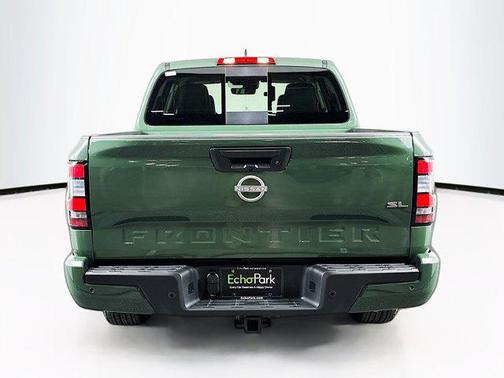 2024 Nissan Frontier SL