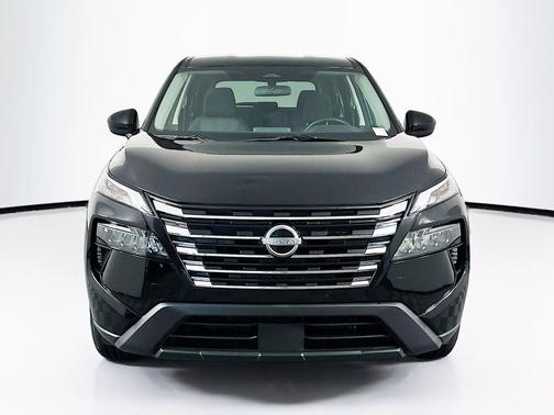 Super Black 2025 Nissan Rogue SV