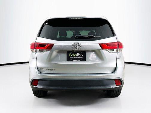 2018 Toyota Highlander LE I4