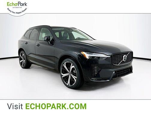 2023 Volvo XC60 B5 Ultimate Dark Theme