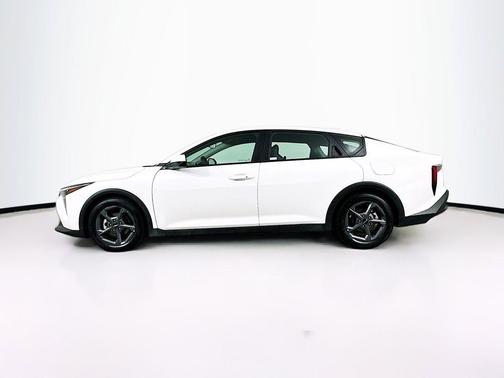 Snow White Pearl 2025 Kia K4 LXS