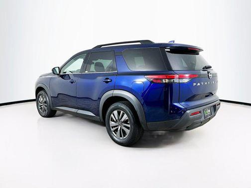 2024 Nissan Pathfinder SV 4WD