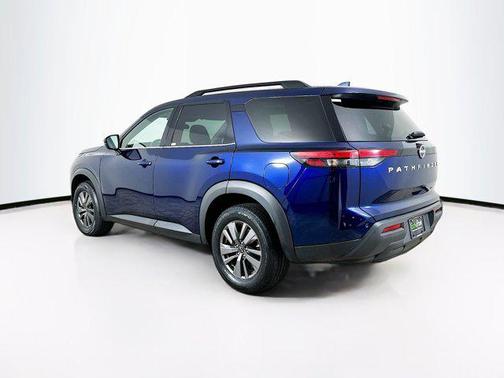 2024 Nissan Pathfinder SV 4WD