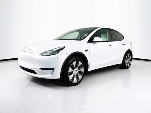 2022 Tesla Model Y Long Range Dual Motor All-Wheel Drive