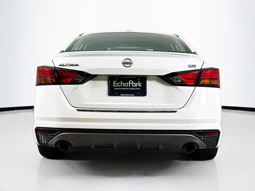 Pearl White Tricoat 2019 Nissan Altima 2.5 SR