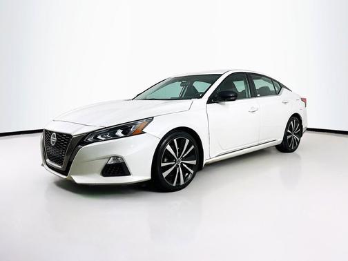 Pearl White Tricoat 2019 Nissan Altima 2.5 SR