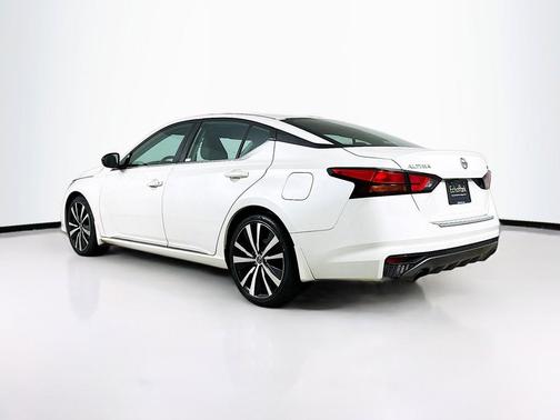Pearl White Tricoat 2019 Nissan Altima 2.5 SR