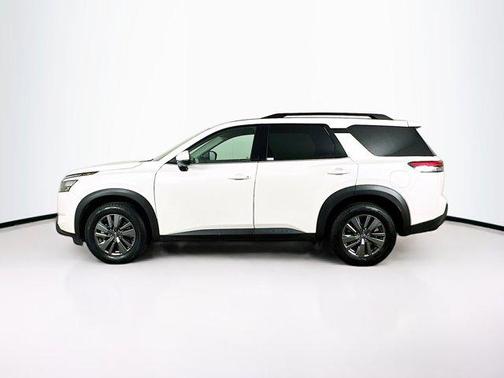 2024 Nissan Pathfinder SV FWD