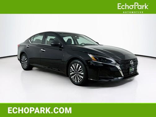 Super Black 2024 Nissan Altima 2.5 SV