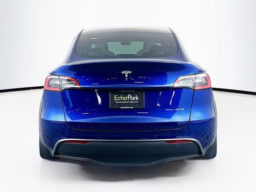 2022 Tesla Model Y Long Range Dual Motor All-Wheel Drive