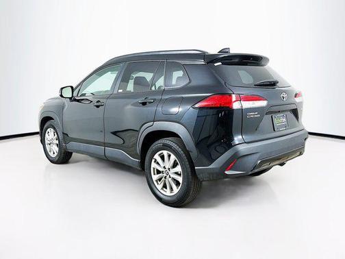 2025 Toyota Corolla Cross LE