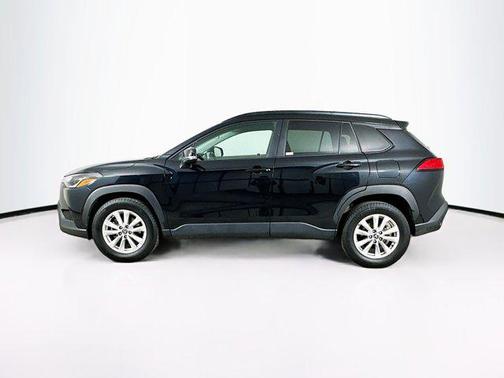 2025 Toyota Corolla Cross LE