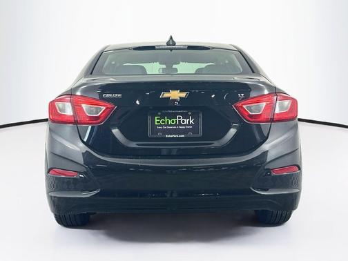 Mosaic Black Metallic 2018 Chevrolet Cruze LT