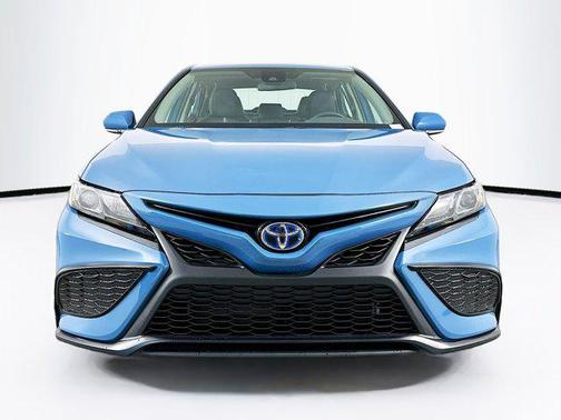 2024 Toyota Camry Hybrid SE