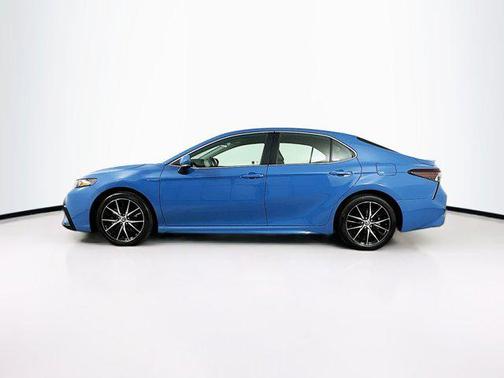 2024 Toyota Camry Hybrid SE