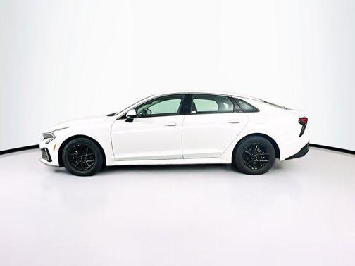 Snow White Pearl 2025 Kia K5 LXS