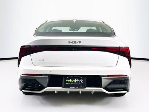 Snow White Pearl 2025 Kia K5 LXS