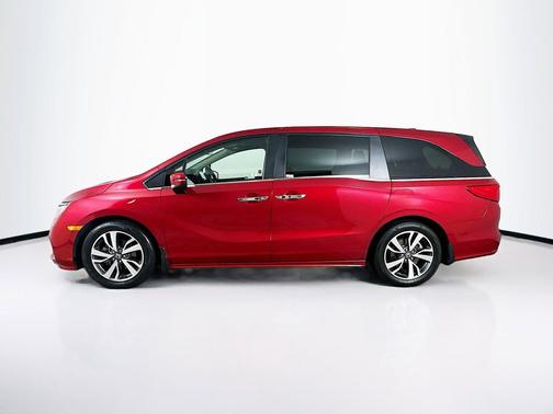 Radiant Red Metallic II 2022 Honda Odyssey Touring