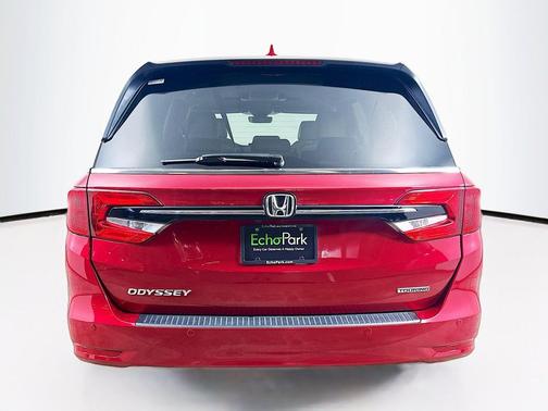 Radiant Red Metallic II 2022 Honda Odyssey Touring