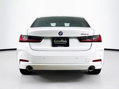 Alpine White 2025 BMW 330 330i