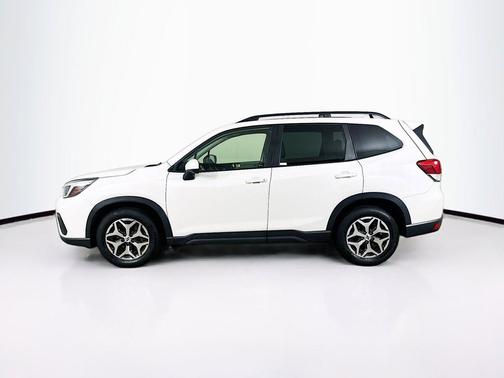 Crystal White Pearl 2019 Subaru Forester Premium