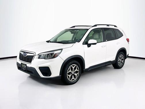 Crystal White Pearl 2019 Subaru Forester Premium