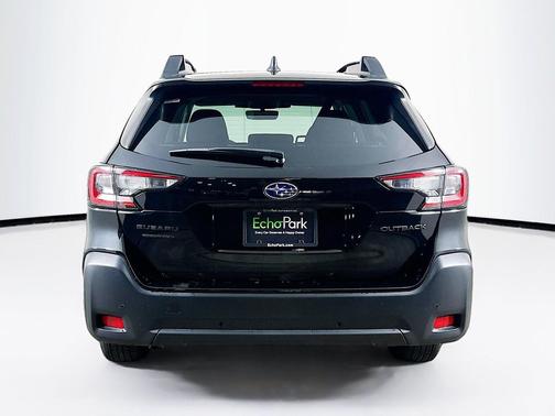 Crystal Black Silica 2025 Subaru Outback Onyx Edition