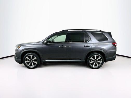 Modern Steel Metallic 2023 Honda Pilot Touring 8-Passenger