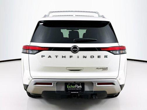 2022 Nissan Pathfinder Platinum 4WD