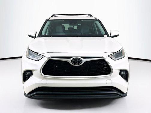 2021 Toyota Highlander LE