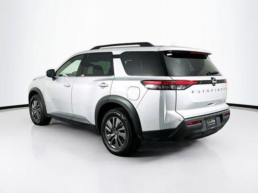 2024 Nissan Pathfinder SV FWD