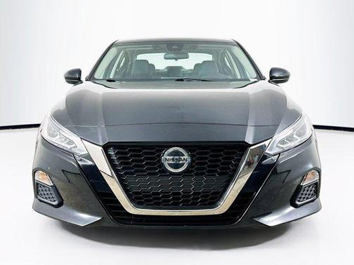 2020 Nissan Altima SR FWD