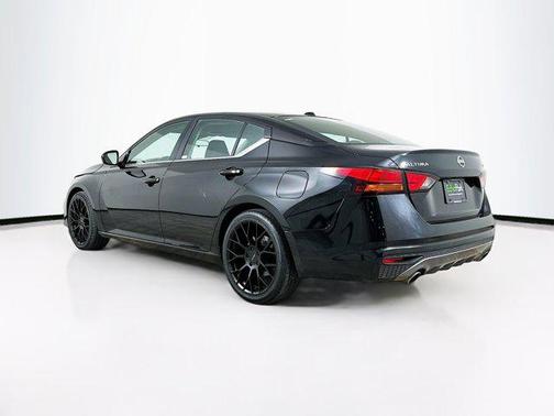 2020 Nissan Altima SR FWD