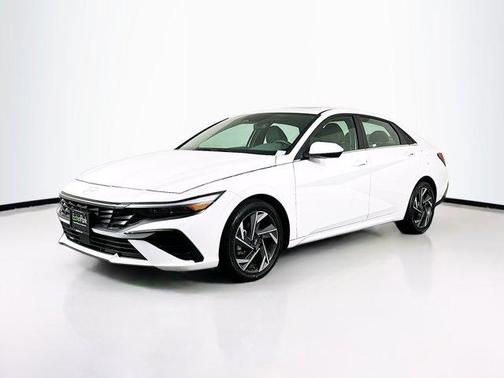 2025 Hyundai ELANTRA SEL