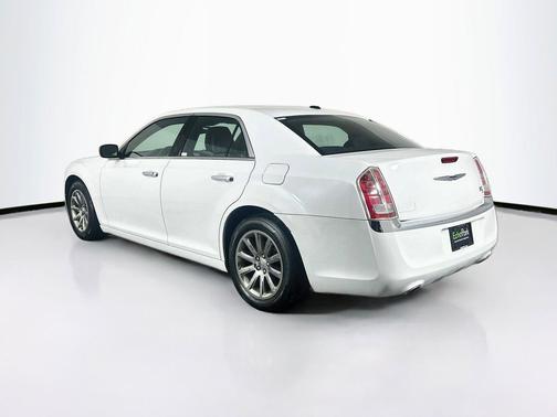 Bright White Clearcoat 2014 Chrysler 300C Base