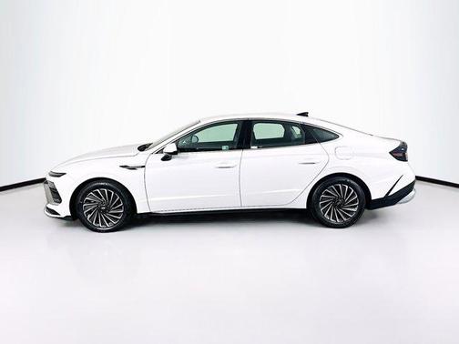 2025 Hyundai SONATA Hybrid SE