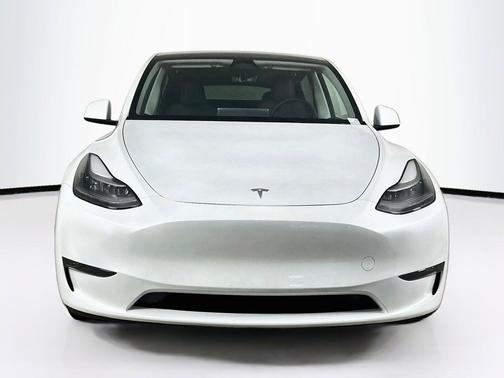Pearl White Multi-Coat 2024 Tesla Model Y Long Range Dual Motor All-Wheel Drive