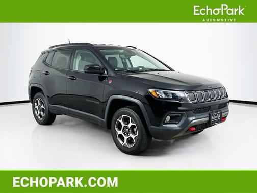 Diamond Black Crystal Pearlcoat 2022 Jeep Compass Trailhawk