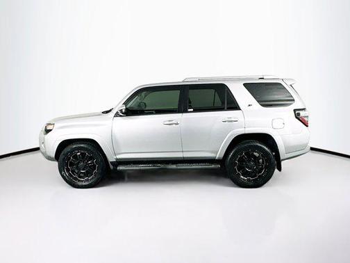 Classic Silver Metallic 2016 Toyota 4Runner SR5