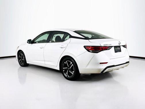 Aspen White Tricoat 2024 Nissan Sentra SV