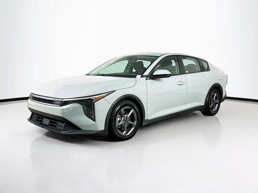 Morning Haze 2025 Kia K4 LXS