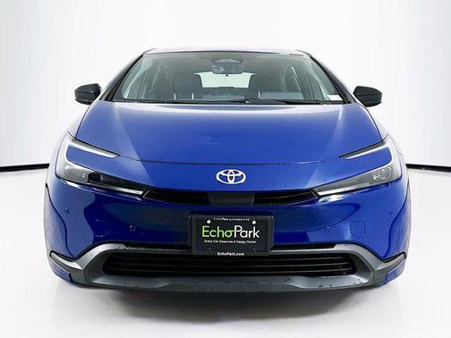 2025 Toyota Prius LE