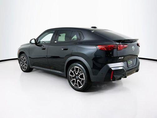 2025 BMW X2 xDrive28i