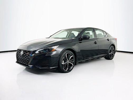 2023 Nissan Altima SR FWD
