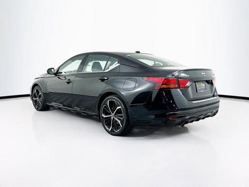 2023 Nissan Altima SR FWD