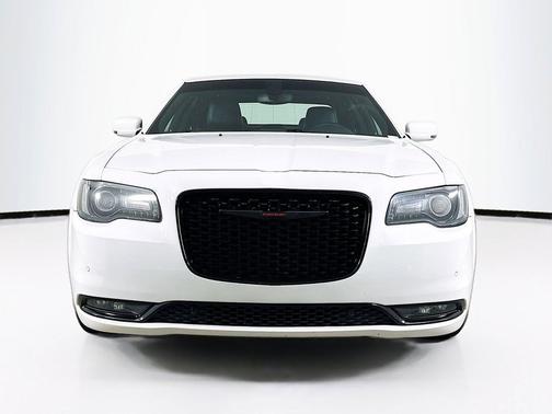 Bright White Clearcoat 2023 Chrysler 300 S