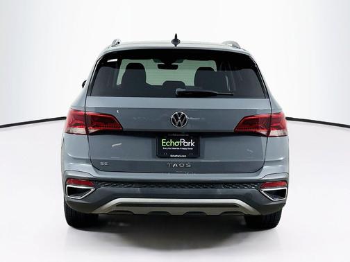 Platinum Gray Metallic 2023 Volkswagen Taos 1.5T SE